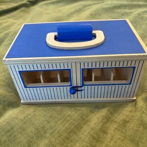 Breyer Horses‎ Breyer Farms Wooden Stable Blue With Handle - Stable Only